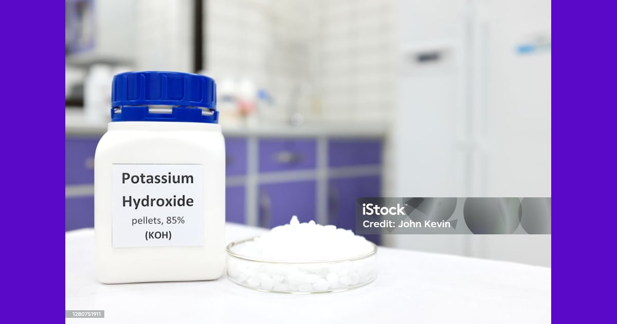 Senyawa Kalium Hidroksida - Fokus Selektif Dari